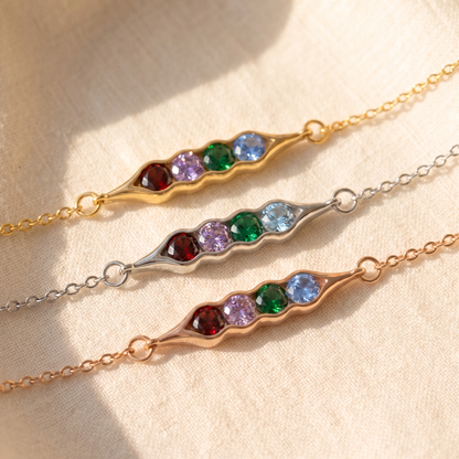 The bracelet in gold, silver and rose gold