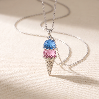 The pendant in silver on cream linen